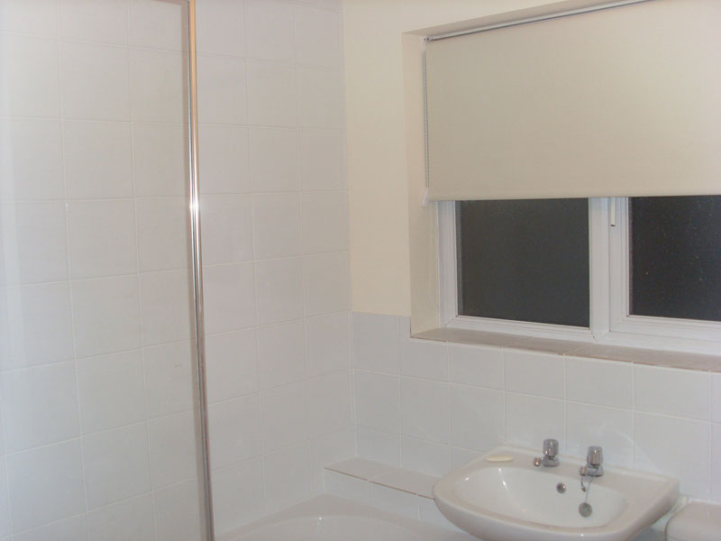 bathroom refitted and repainted in southampton